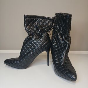 New! Anne Michelle Black Quilted Stiletto Heeled Boots With Ankle Ties NWOT